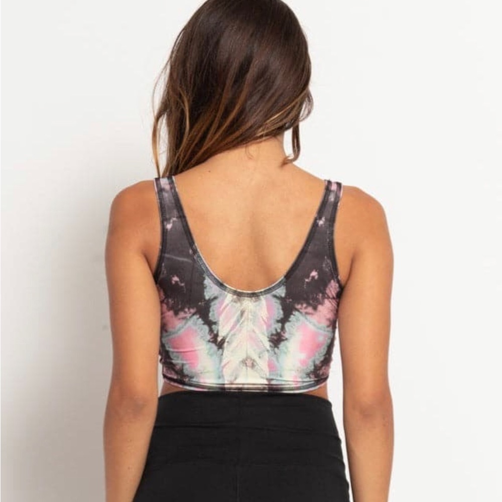 Teeki eagle feather lover top